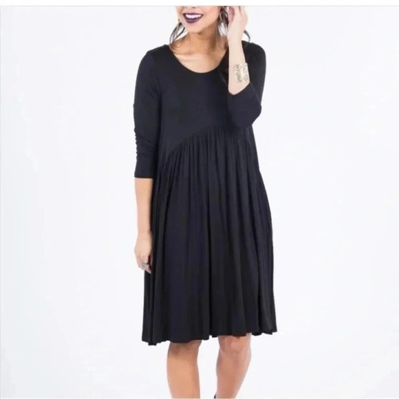 Agnes and Dora Black Pullover Modest Dress Everyday Dress with Side Pockets - Picture 1 of 5